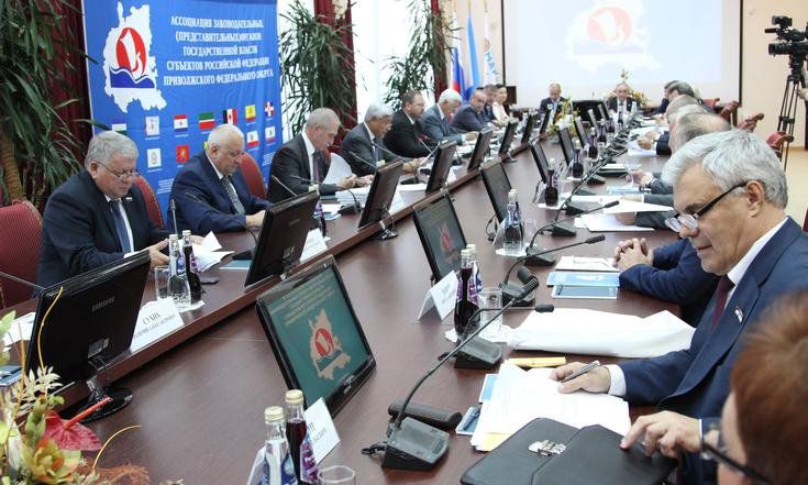 Проблемы дольщиков обсудила Ассоциация законодателей