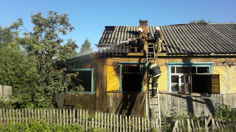 В Кирсе горел жилой дом.