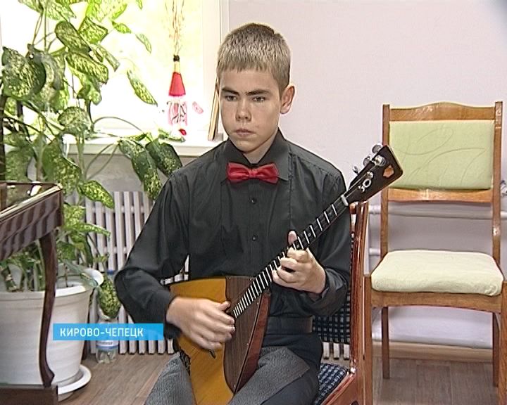 Балалаечник из Кирово-Чепецка взял в Абхазии Гран-при международного фестиваля-конкурса 