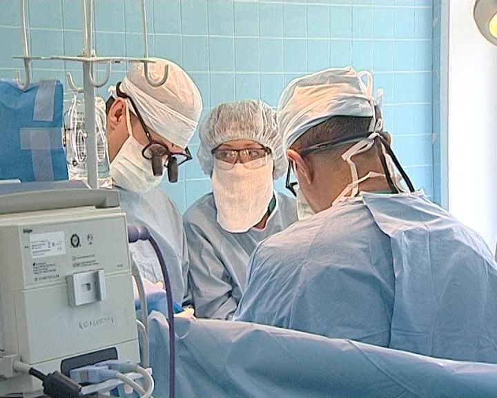 В Кирове провели уникальную операцию по восстановлению сердечного ритма