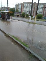 В Кирове из-за дождей подтопило несколько дворовых территорий.