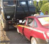 В Котельничском районе произошло лобовое столкновение такси и КАМАЗа.