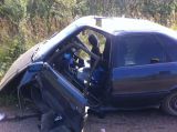 В Кирове в кювет улетел автомобиль "Audi 80".