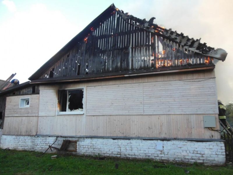В Тужинском районе сгорел жилой дом.