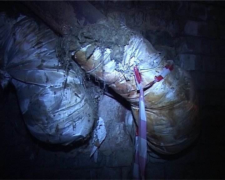 Проблемная теплотрасса на улице Ленина города Кирова