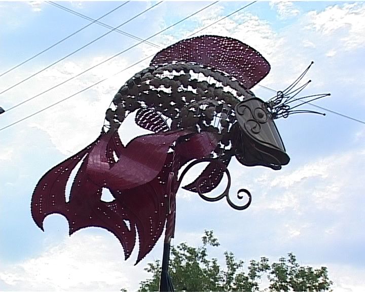 «Золотая рыбка» у библиотеки имени Пушкина