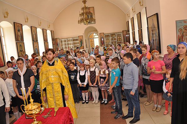 В храмах Вятской епархии проходят молебны на начало учебного года.