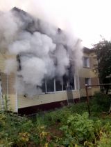 В Вятскополянском районе 14 человек тушили пожар в многоквартирном доме.