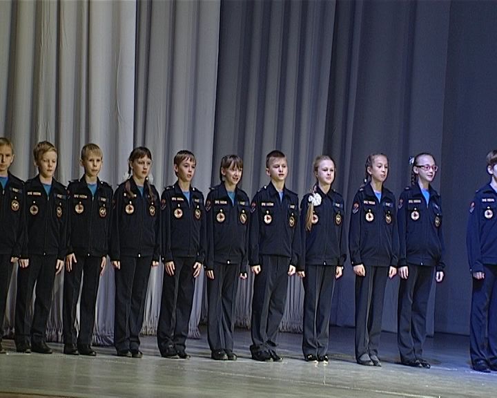 В кировской гимназии имени Грина открылся первый в городе казачий кадетский класс