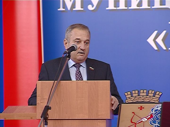 глава администрации ленинска кузнецкого. церемония вступления в должность главы. вступил в должность главы. вступил в должность главы. мер каменск-уральский 2021.