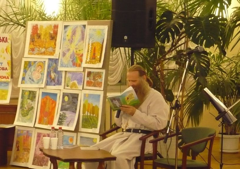 Кировчане смогут пообщаться с известными российскими писателями