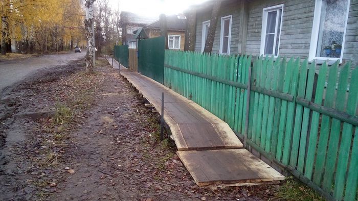 В Вересниках сделали новые наплавные тротуары