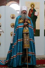 До окончания строительства еще далеко, но богослужения уже проходят