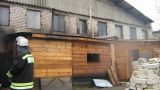 В Котельниче четыре пожарных машины тушили возгорание в бытовке.