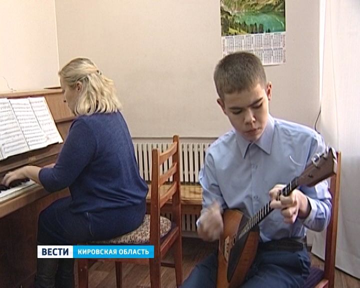 Балалаечник из Кирово-Чепецка стал обладателем Гран-при в суперфинале проекта 