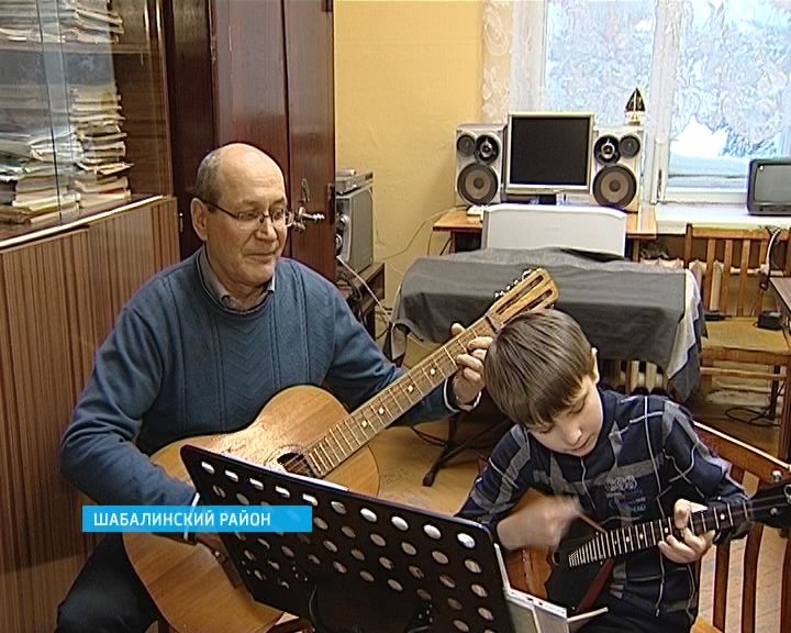 В поселке Ленинском местные жители спасли от разрушения детскую школу искусств