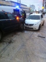 В Кирове столкнулись две иномарки.