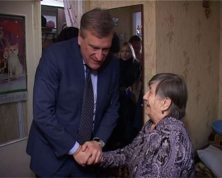 Глава региона проверил качество соцобслуживания на дому пенсионеров и инвалидов