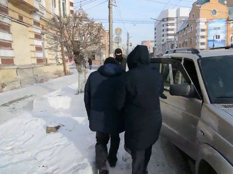 Пьяный кировчанин попытался откупиться от сотрудников Росгвардии.