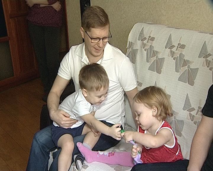 Многодетный отец Александр Обухов не может нормально работать