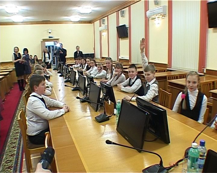 Экскурсия школьников в Правительство