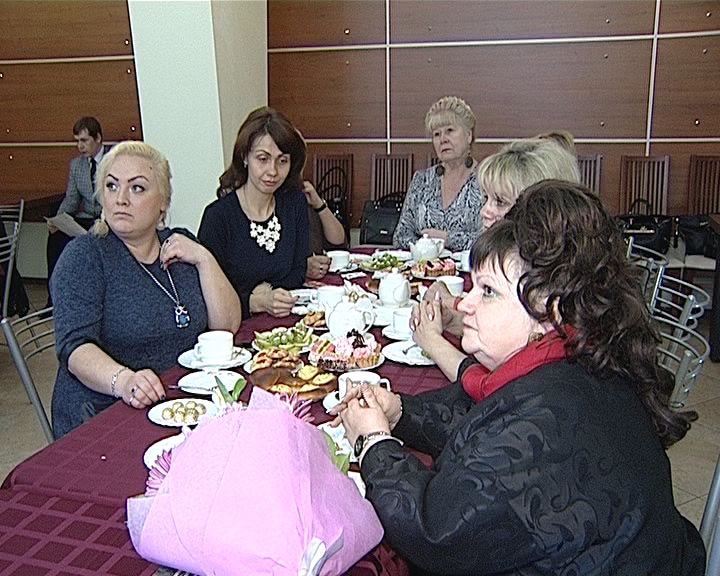 Валерий Владыкин поздравил самых активных представительниц прекрасного пола с 8 марта