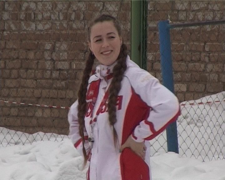 В Кирове мужскую команду регбистов тренирует женщина