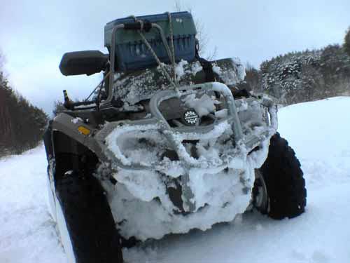 В Лузском районе полицейские поймали подростка на квадроцикле без прав.