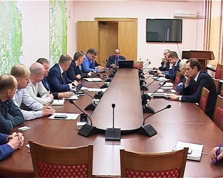 Оперативное совещание по очистке дворов