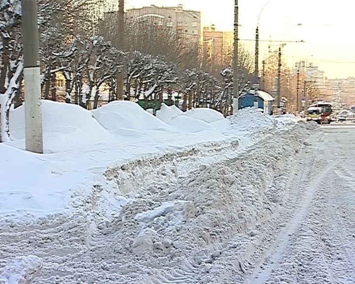 В Кирове возбуждено третье уголовное дело по факту завышения подрядчиком объемов вывоза снега.