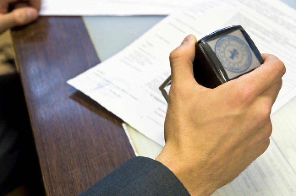 В Кильмезском районе на главу сельского поселения завели несколько уголовных дел.