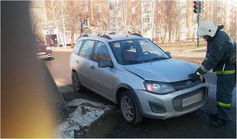 В Кильмези водитель мопеда столкнулся с "Лада Калина".