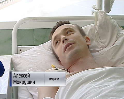 Кировские хирурги провели уникальную операцию по приживлению кисти руки