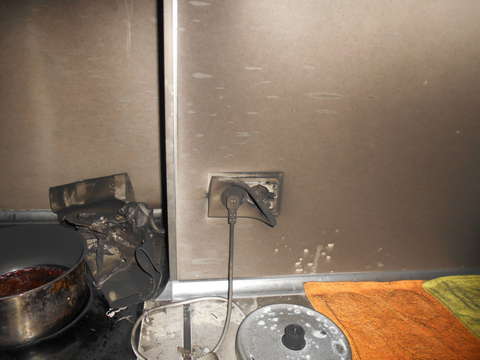 В Кирове произошел пожар в многоквартирном доме.