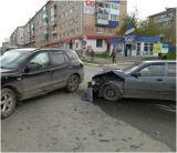 В Вятскополянском районе "десятка" врезалась в иномарку.