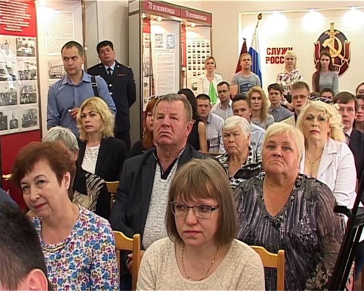 Поисковики передали медальоны родственникам павших бойцов