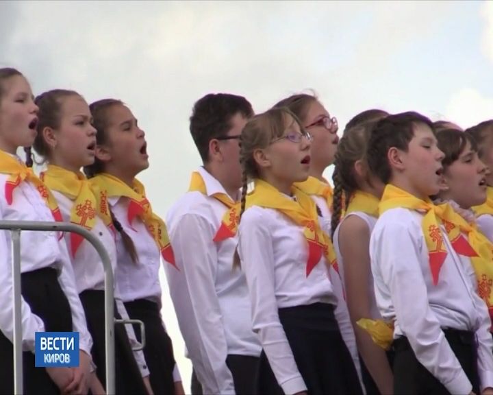 Кировские школьники стали участниками сводного Детского хора России