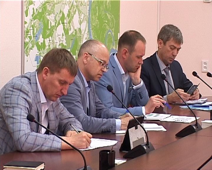 Работа дорожников обсуждалась в администрации города