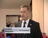 В день защиты детей глава города Кирова Валерий Владыкин отправился в гости к семье Федоровых