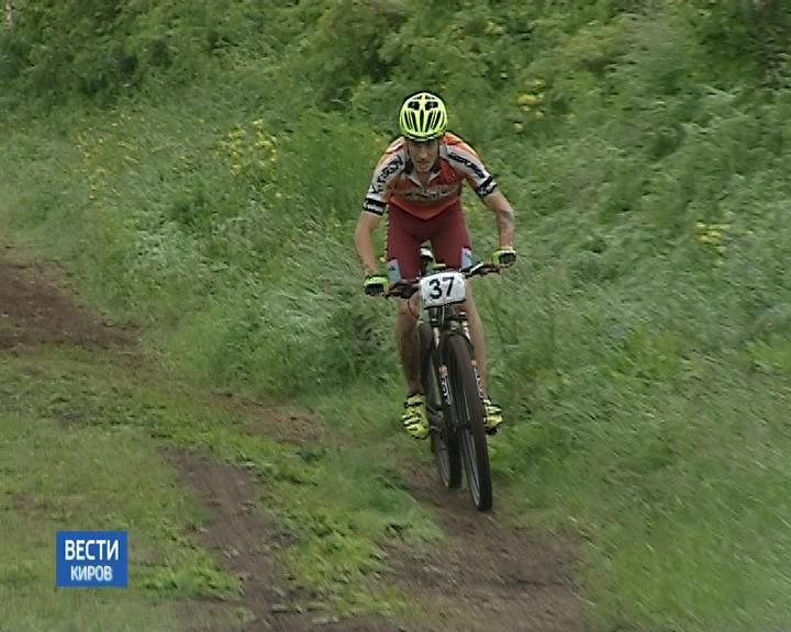 Кировские велоэкстремалы преодолели первый этап Первенства области по маунтинбайку