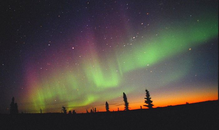 С 16 по 18 июля ожидаются геомагнитные бури и полярные сияния.