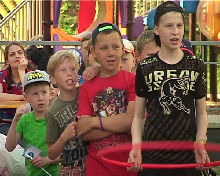 Сотрудники ГИБДД провели детский праздник по ПДД