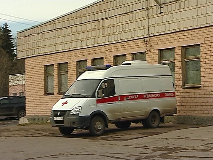 Кировчанин напал на медиков и оскорбил сотрудника Росгвардии