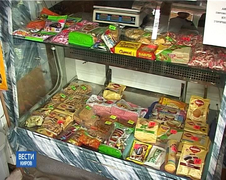 В Кирове проходят проверки уличных торговых павильонов