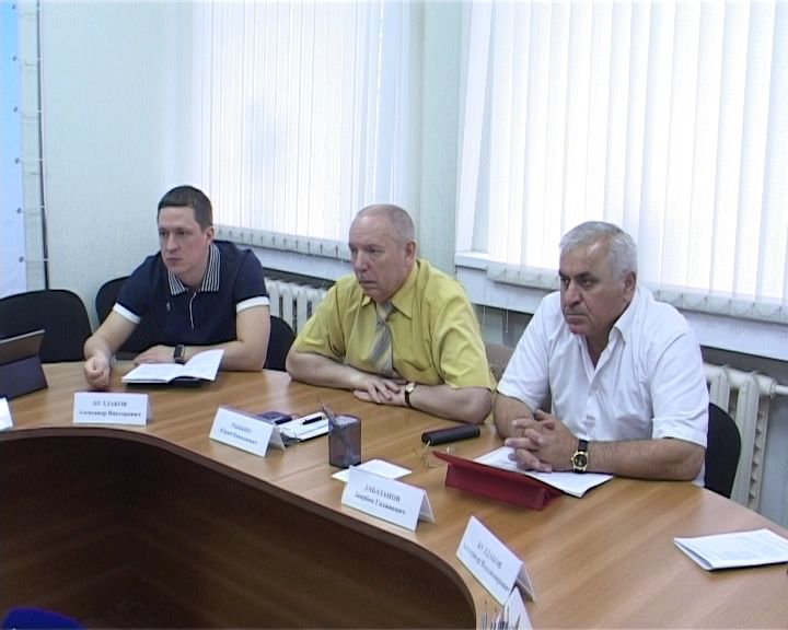 Общественные активисты внимательно следят за ходом ремонта дорог