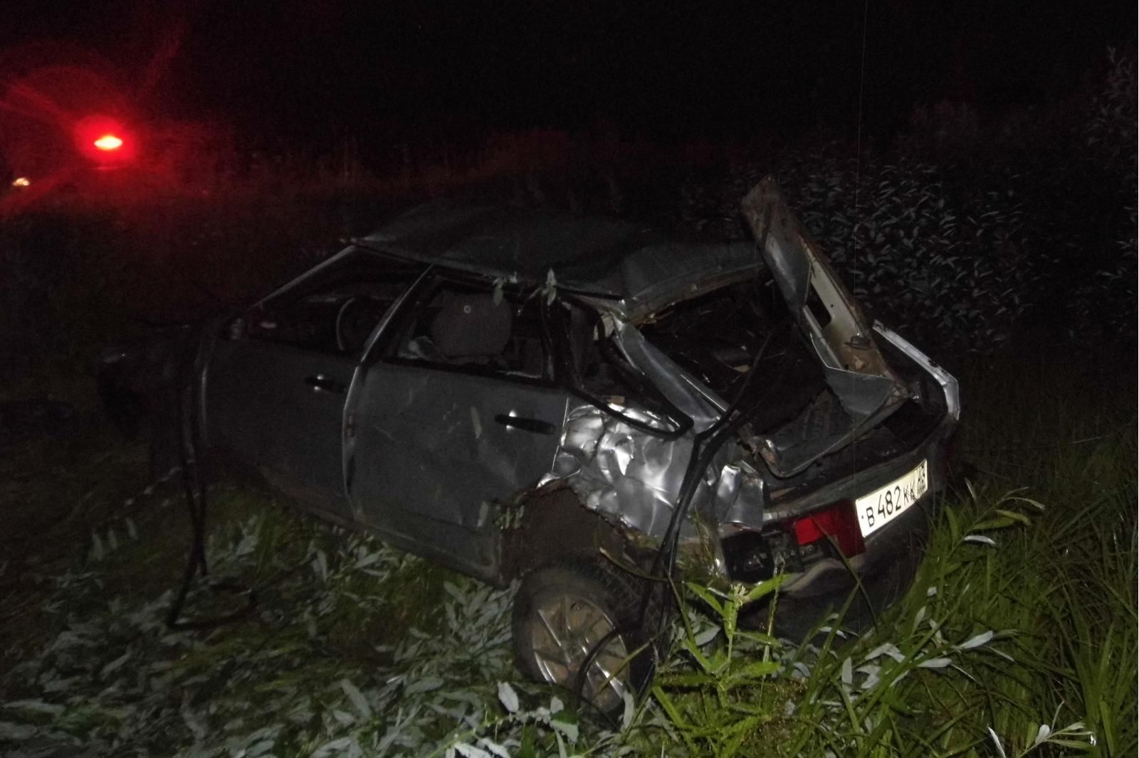 В Кикнурском районе в кювет улетел ВАЗ-21093.