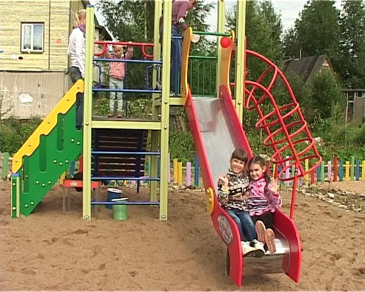 Детская площадка в микрорайоне ДСК