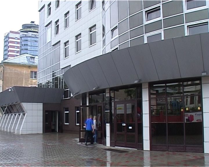 Не платишь по долгам, сиди дома