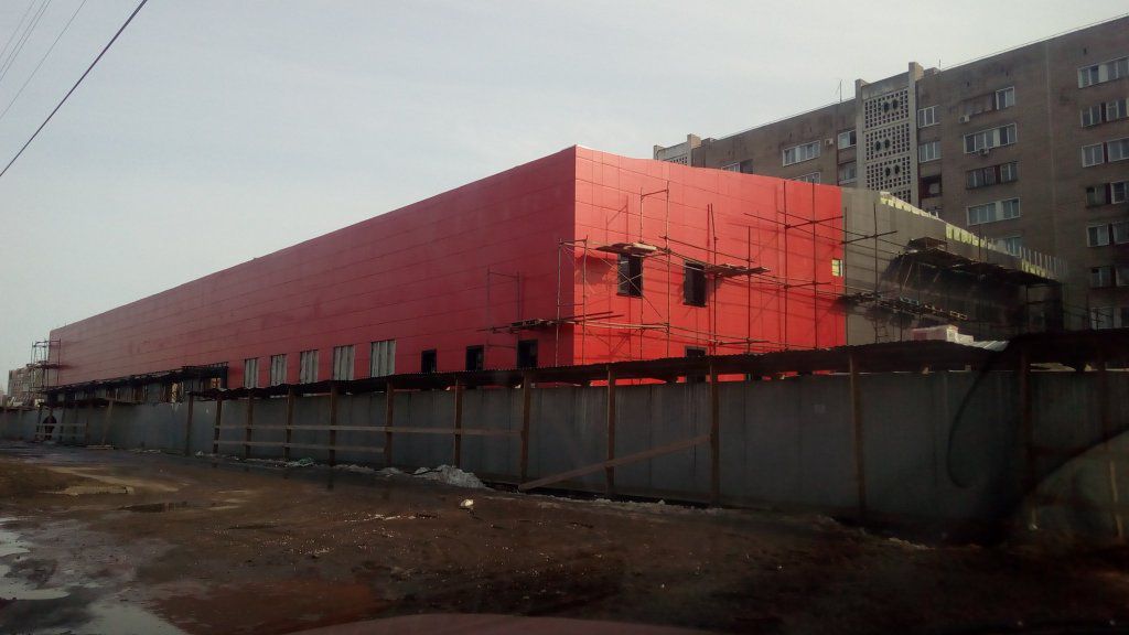 Застройщику спорткомплекса на Воровского выставлена пеня