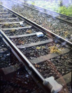 В Кирове задержали детей, подкладывавших камни на рельсы.